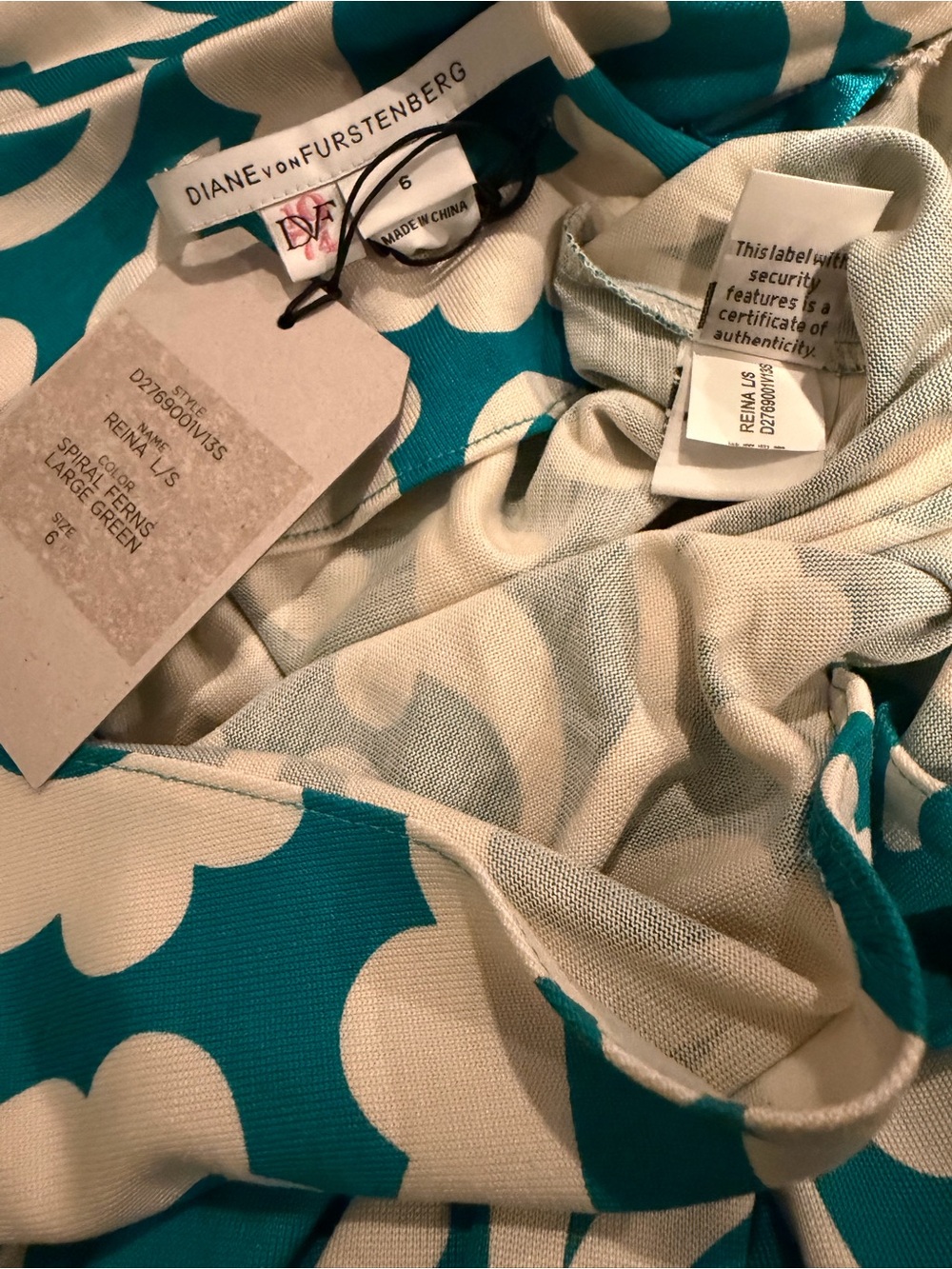 100% Silk Diane Von Furstenberg V-Neck Long Sleeve Green and White Sheath Dress - Picture 8 of 8